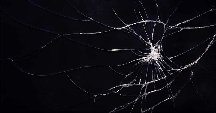5 Reasons Why Shouldn't Use a Samsung Phone That Has a Cracked Screen