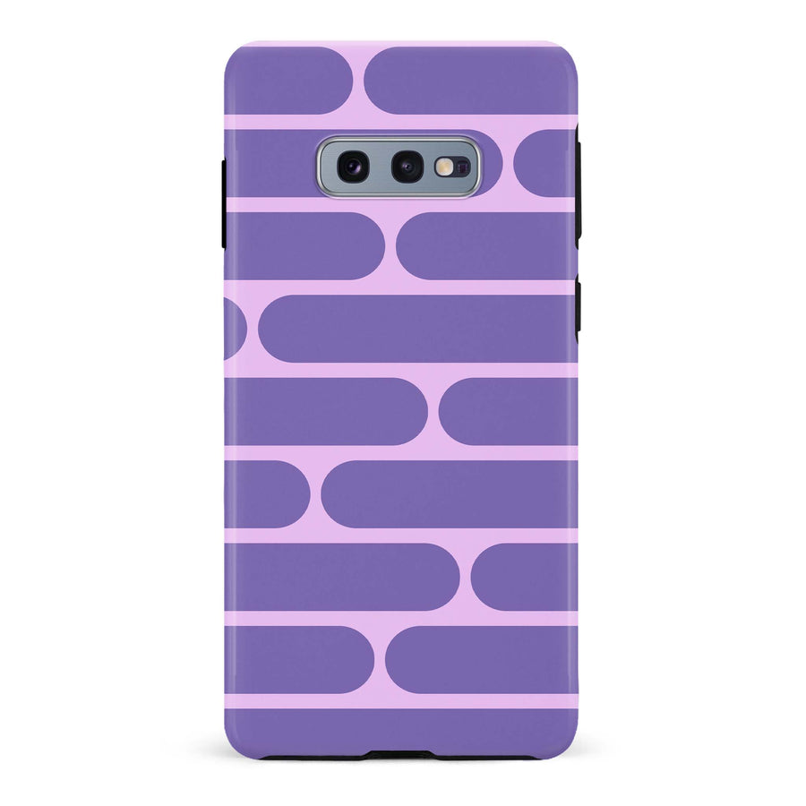 Samsung Galaxy S10e Capsules Phone Case in Purple